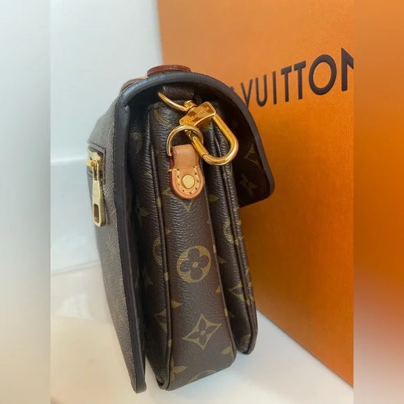 Louis Vuitton Pochette Métis Crossbody Bag - Picture 9 of 15